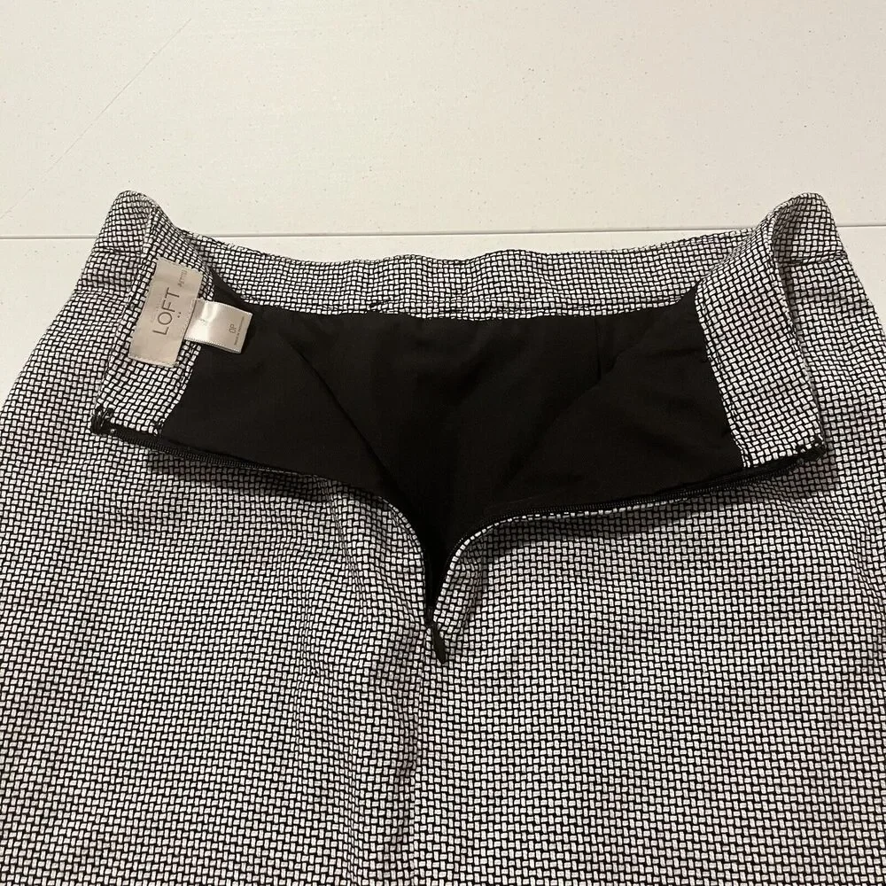 Ann Taylor Loft Skirt Size 0P(26") Check Black/White with Bow Center Pleat Lined - Picture 8 of 9